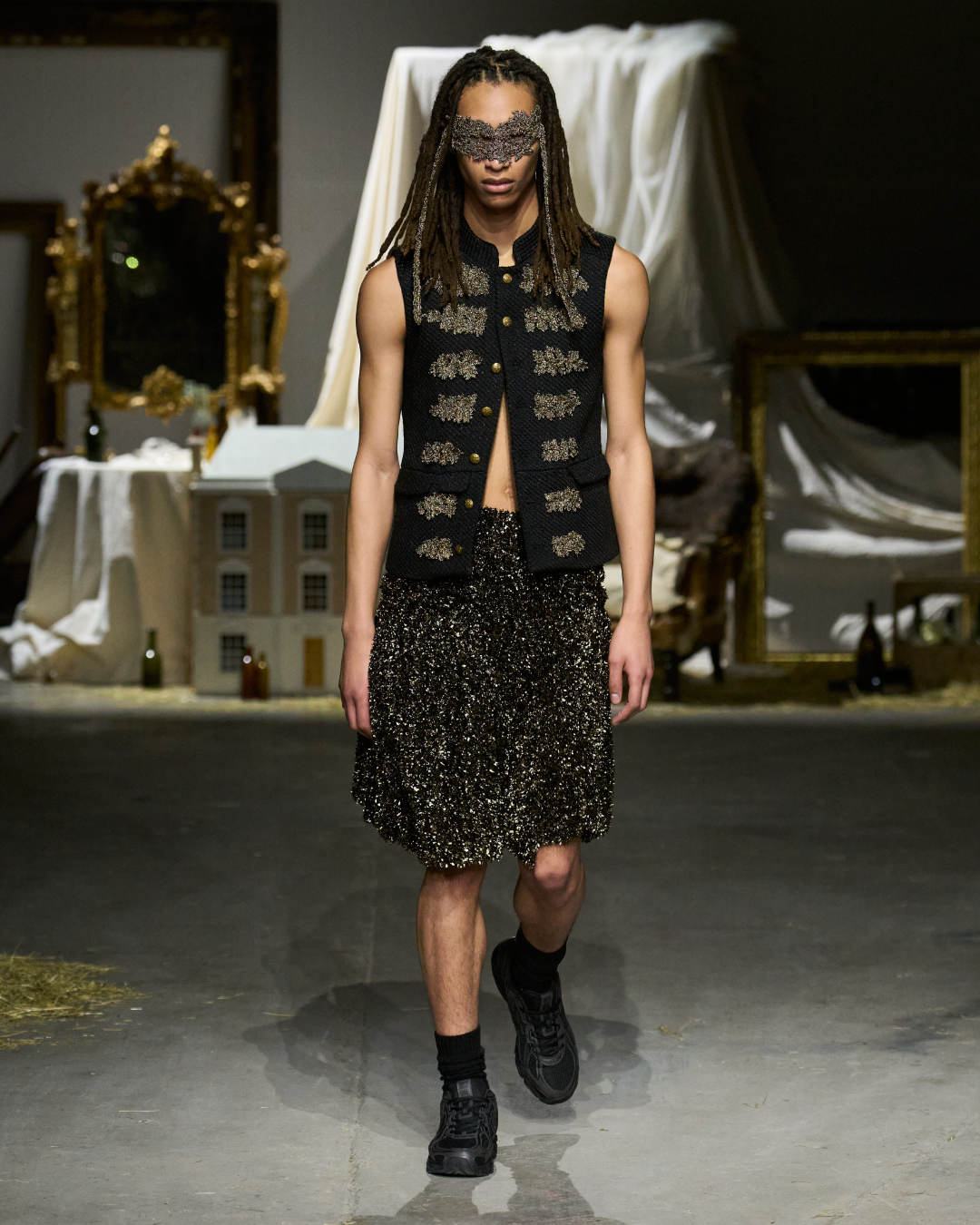 Oscar Oyuang F26 Look 22.jpg