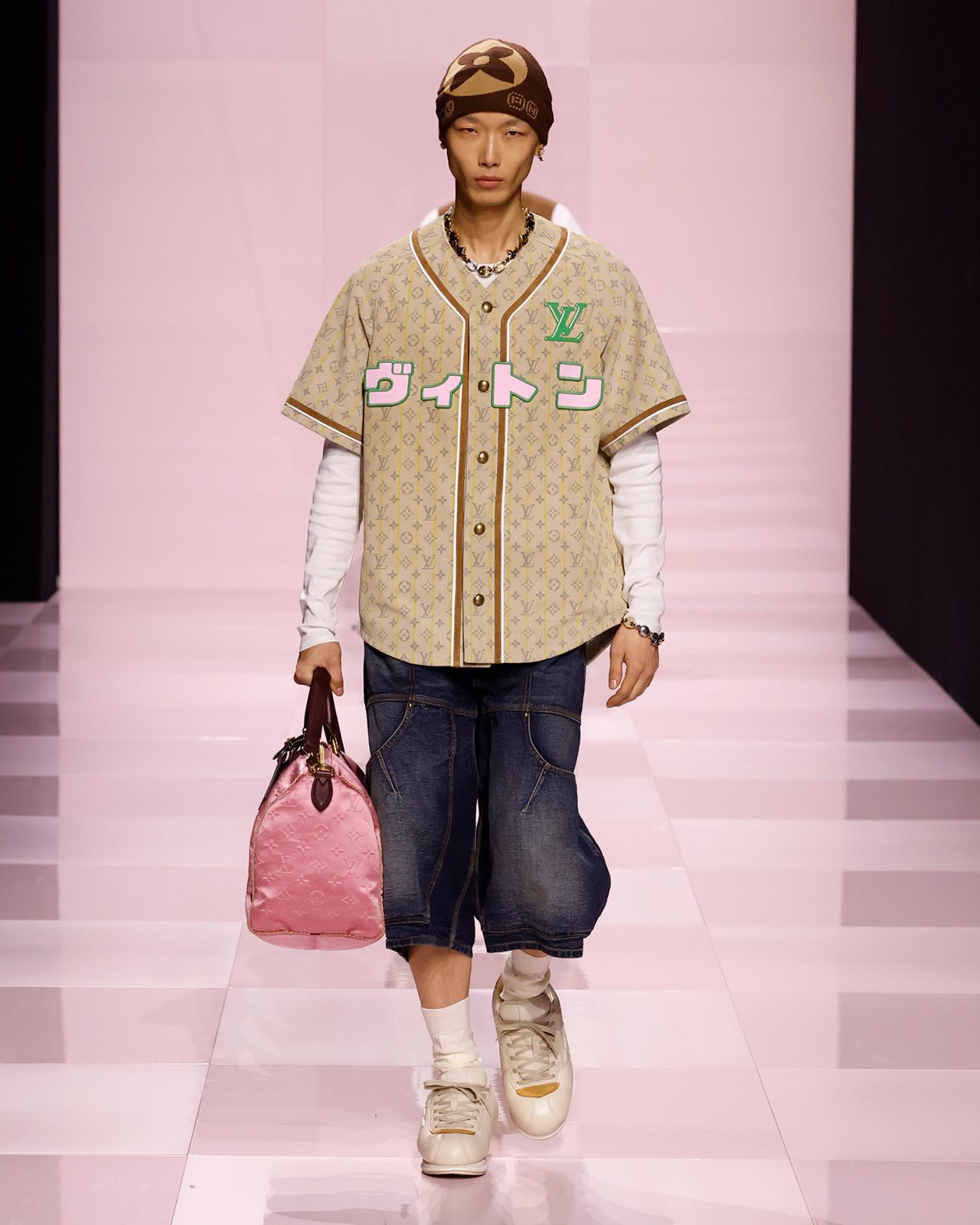 LOUIS-VUITTON-MENrsquo;S-FALL-WINTER-2025-SHOW-LOOK-34.jpg
