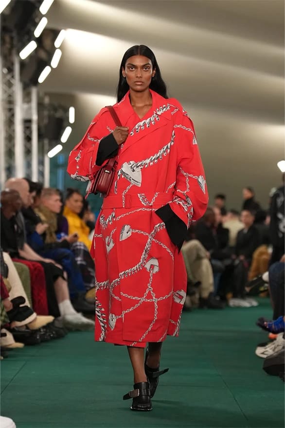 Burberry S S24 19.jpg