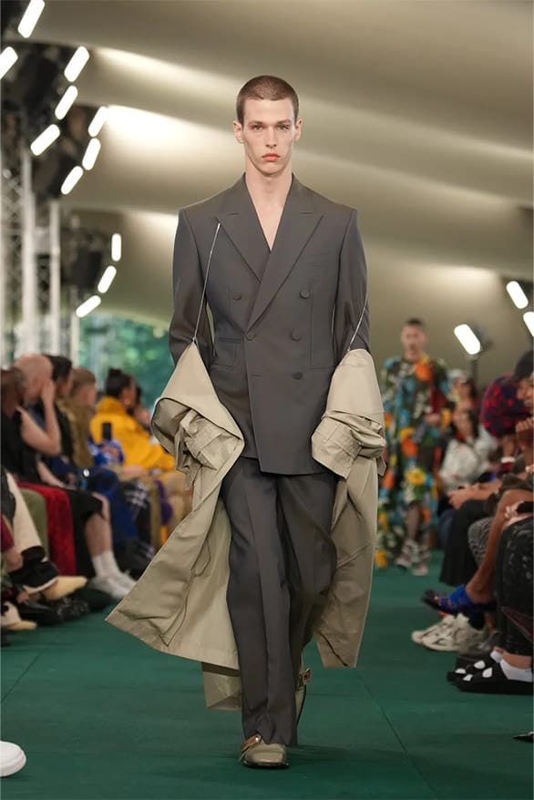 Burberry S S24 47.jpg