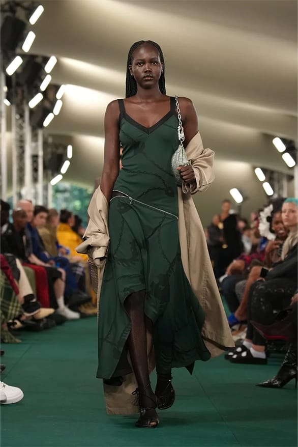 Burberry S S24 42.jpg