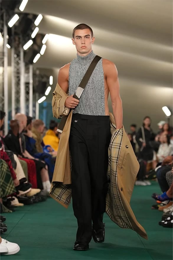 Burberry S S24 32.jpg