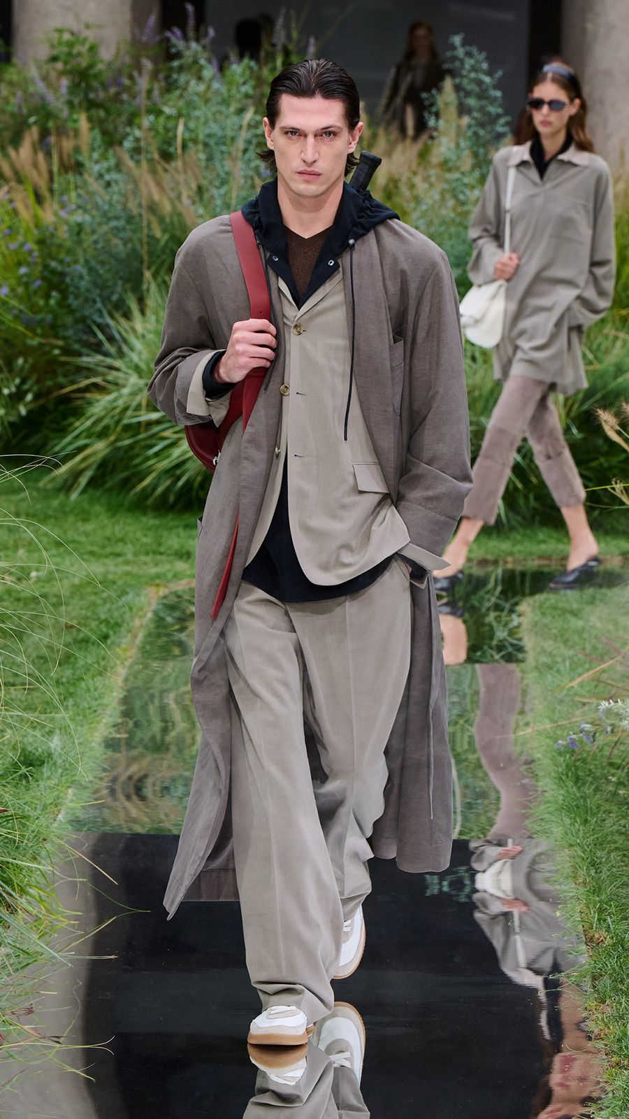 BOSS_SHOW_SPRING_SUMMER_2025_MILAN_9X16_Look_40__image-mid-res.jpg