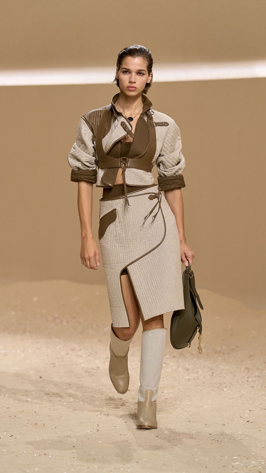HERMES_WRTW_SS26_Runway_3.jpg