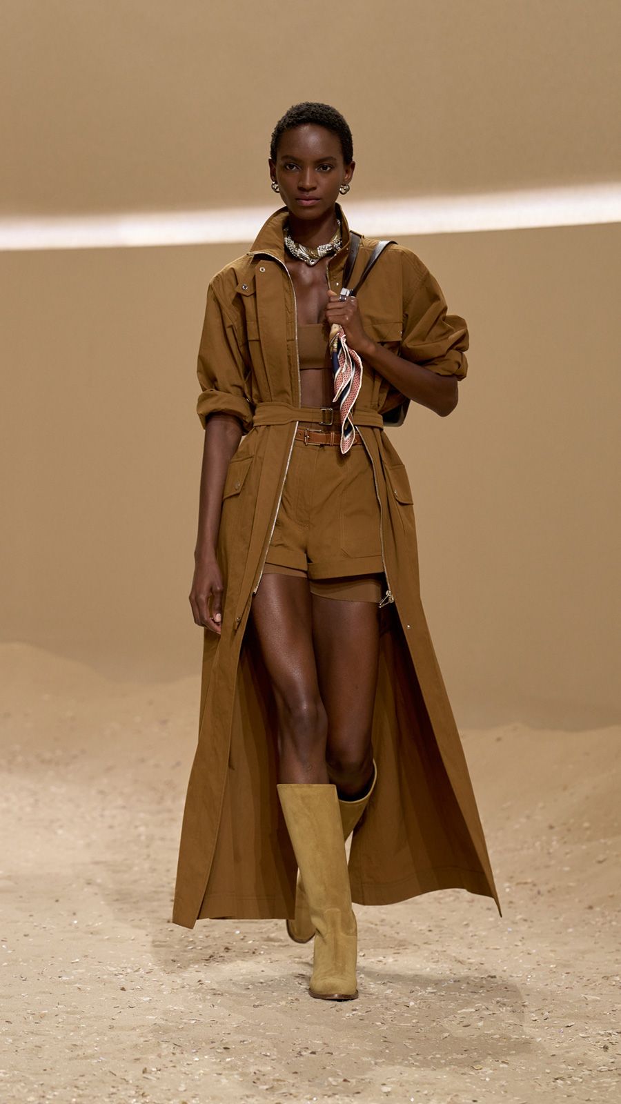 HERMES_WRTW_SS26_Runway_6.jpg