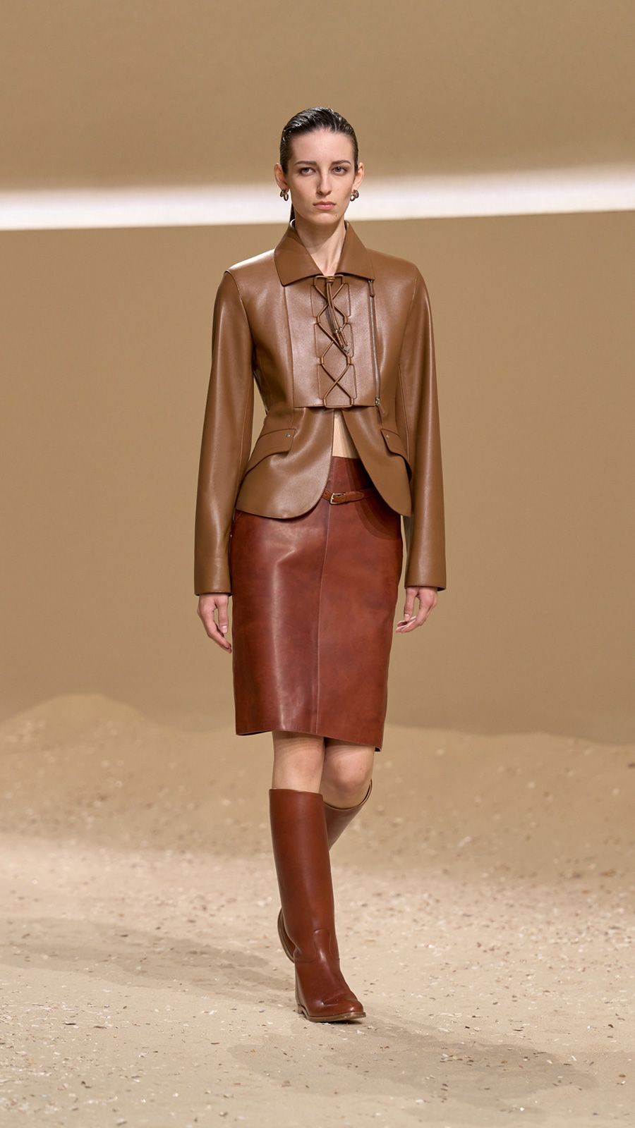 HERMES_WRTW_SS26_Runway_13.jpg