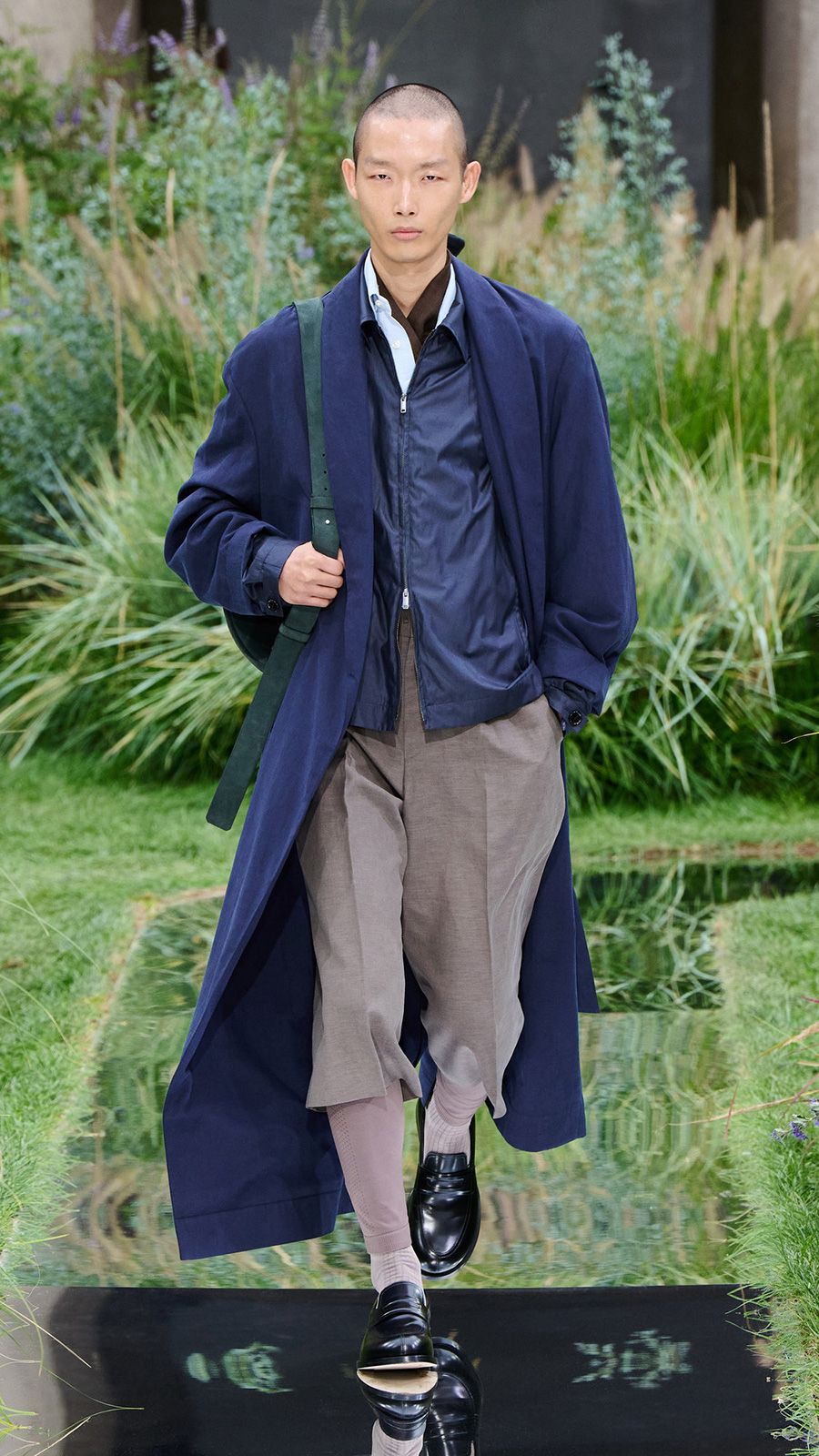 BOSS_SHOW_SPRING_SUMMER_2025_MILAN_9X16_Look_13__image-mid-res.jpg