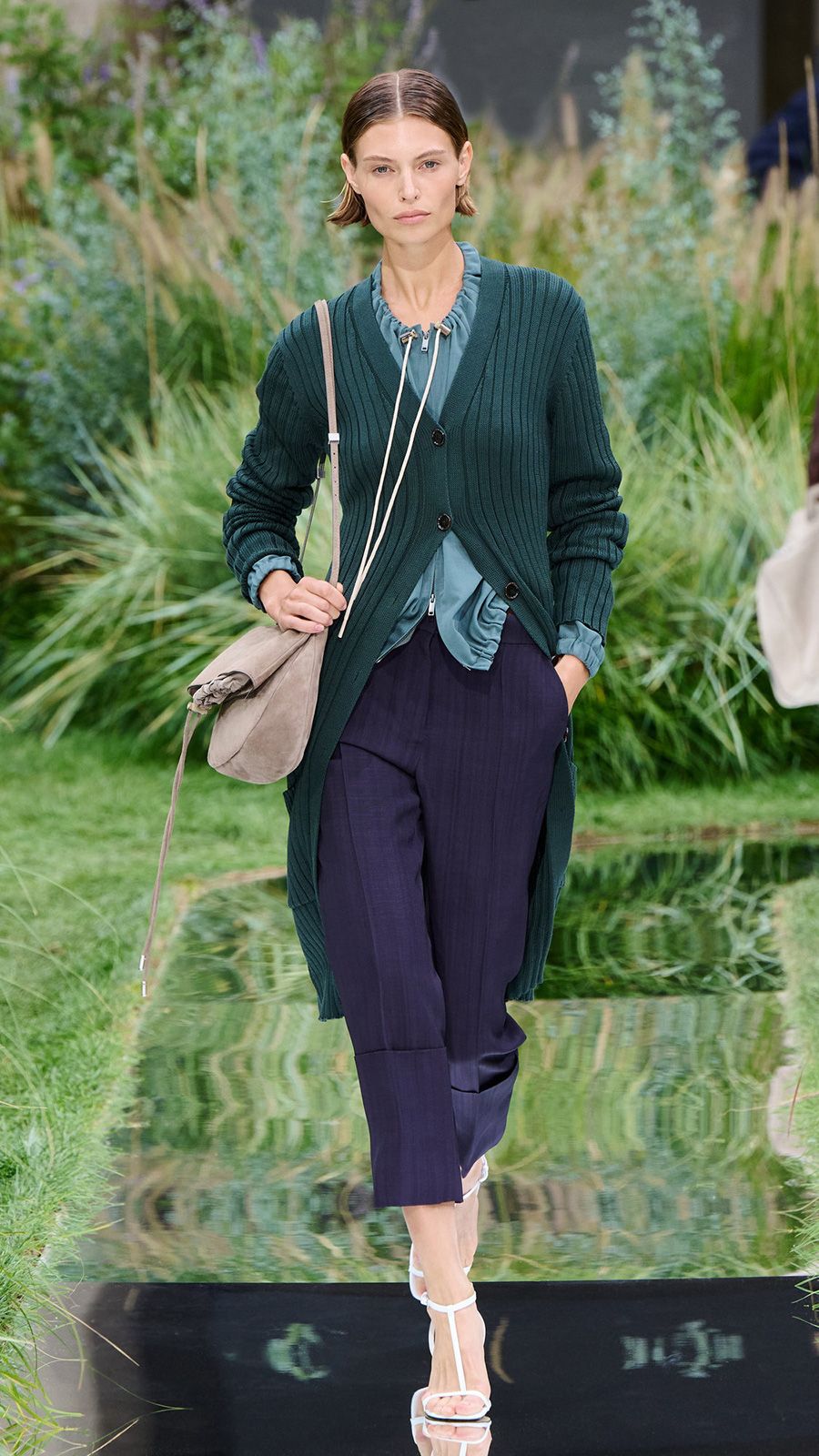 BOSS_SHOW_SPRING_SUMMER_2025_MILAN_9X16_Look_11__image-mid-res.jpg