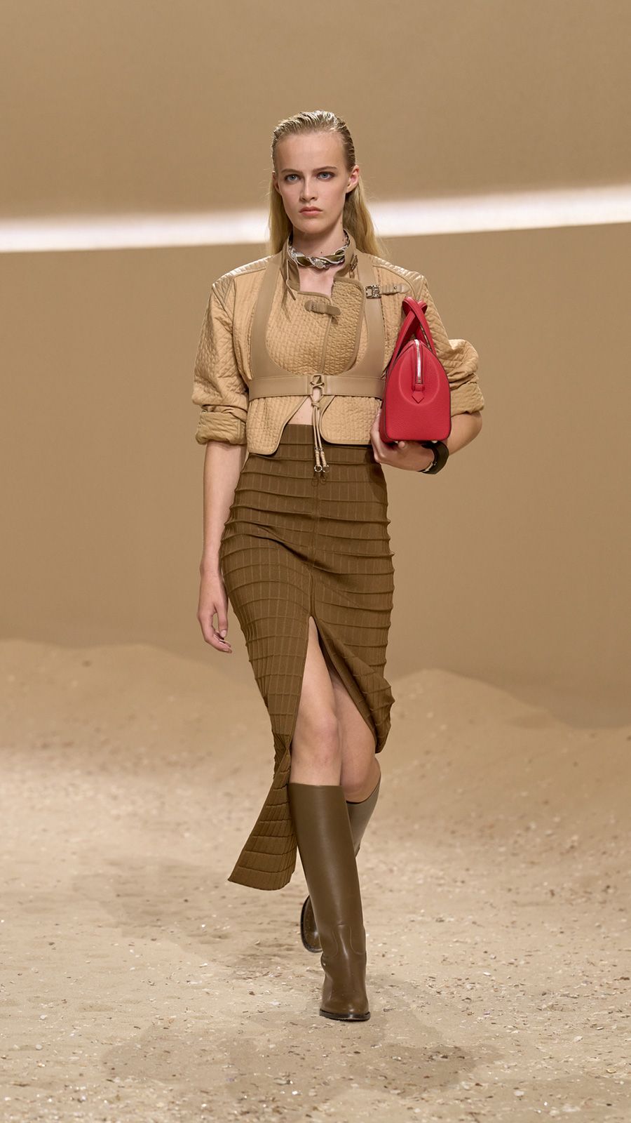 HERMES_WRTW_SS26_Runway_5.jpg