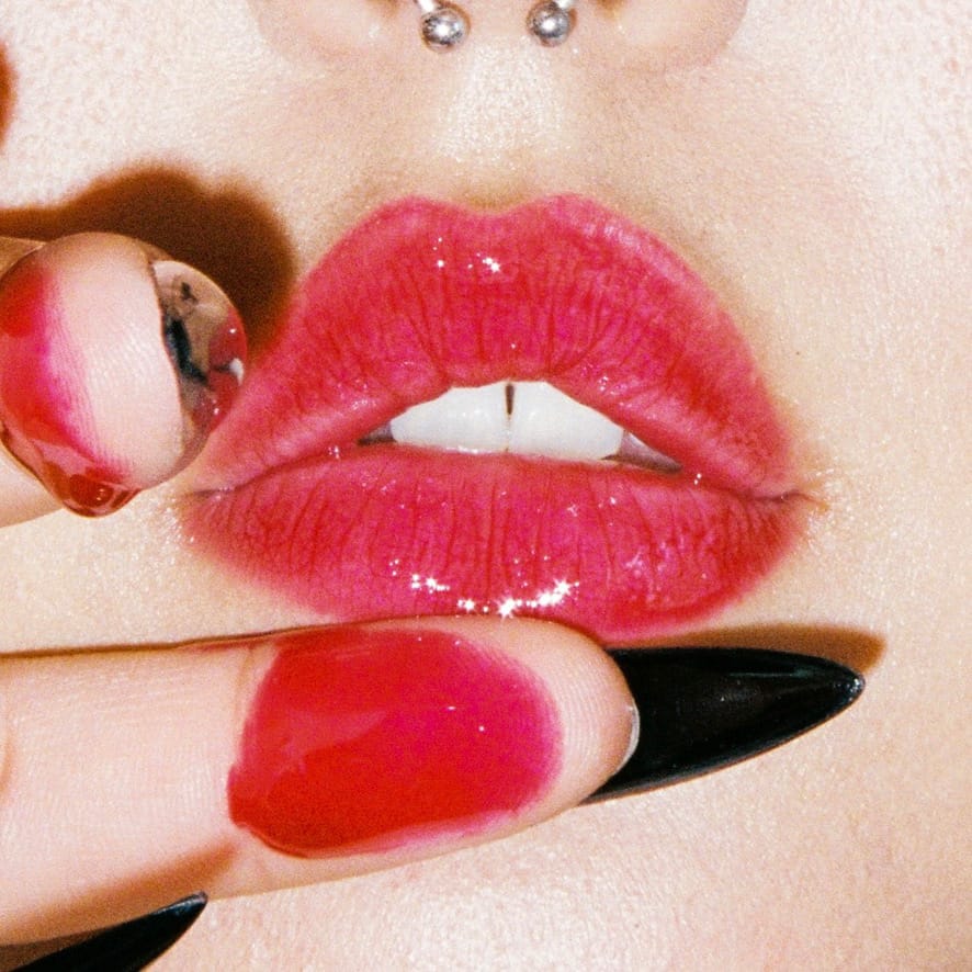 AppleDoll_Cosmetics_1.jpg