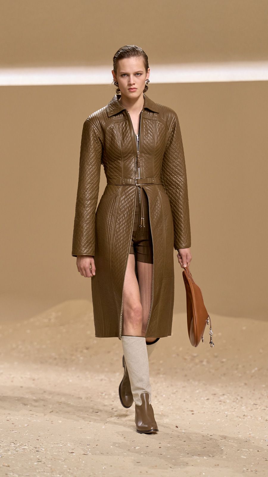 HERMES_WRTW_SS26_Runway_4.jpg
