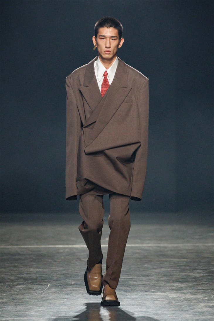 Sean-Suen_fw24_runway_1.jpg