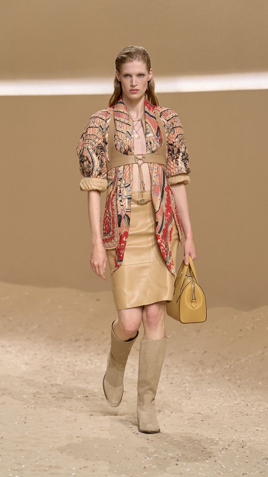 HERMES_WRTW_SS26_Runway_11.jpg
