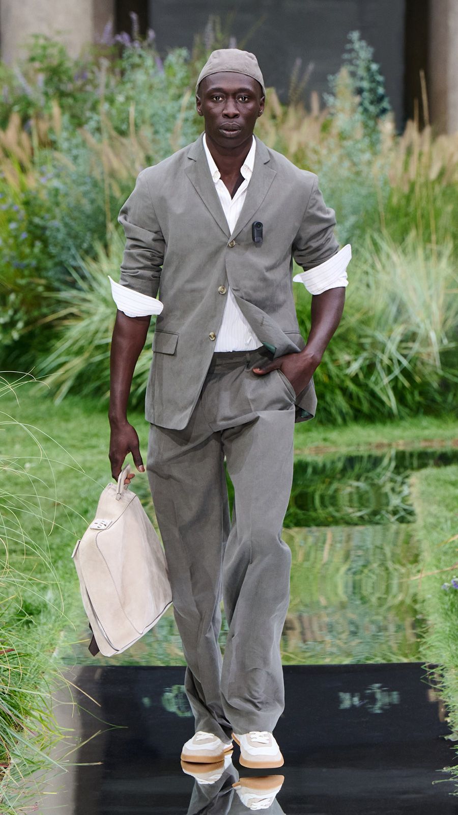 BOSS_SHOW_SPRING_SUMMER_2025_MILAN_9X16_Look_12__image-mid-res.jpg