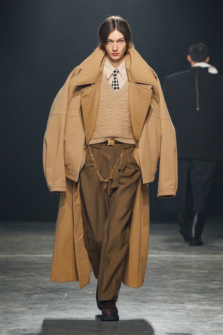 Sean-Suen_fw24_runway_2.jpg