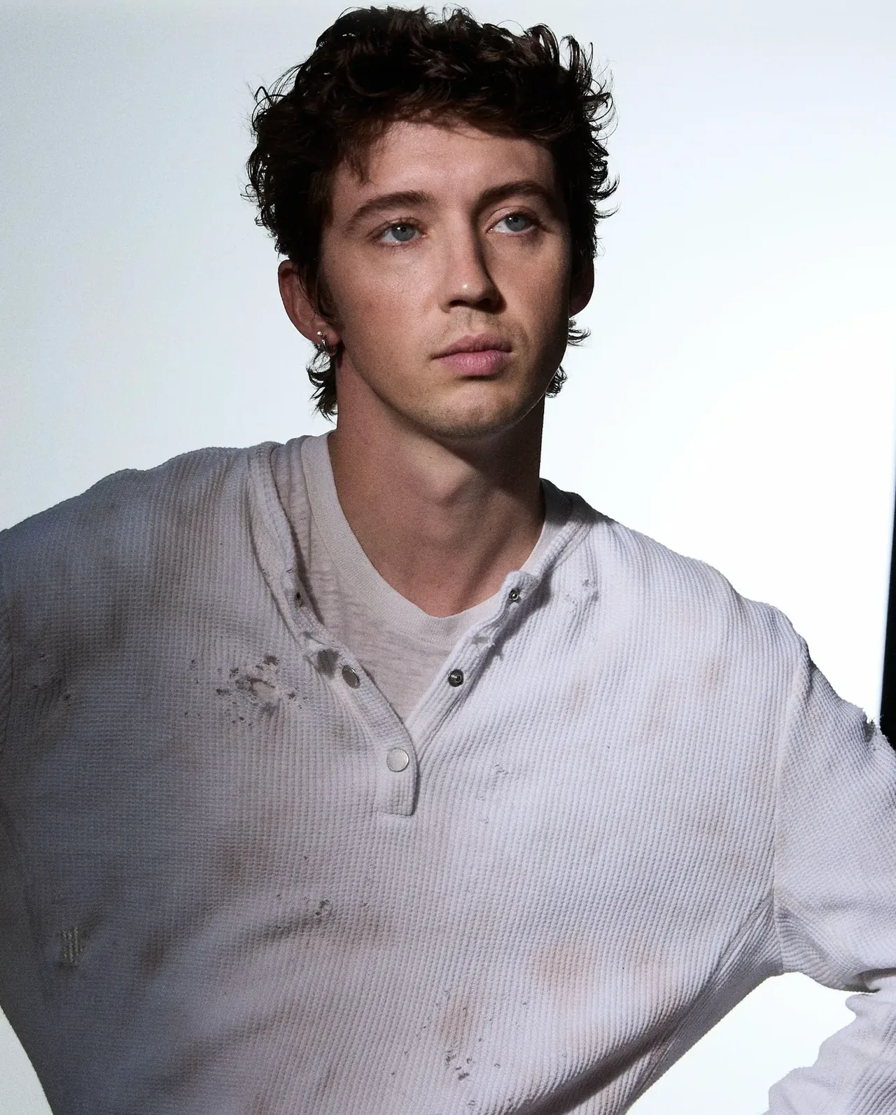 Troye Sivan – She’s the Best