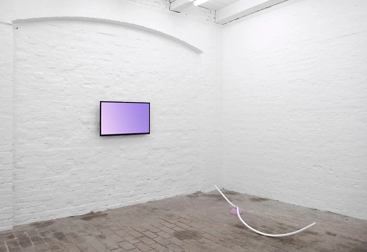 Mit Borras Teen Wave Frontviews Berlin 2018 09
