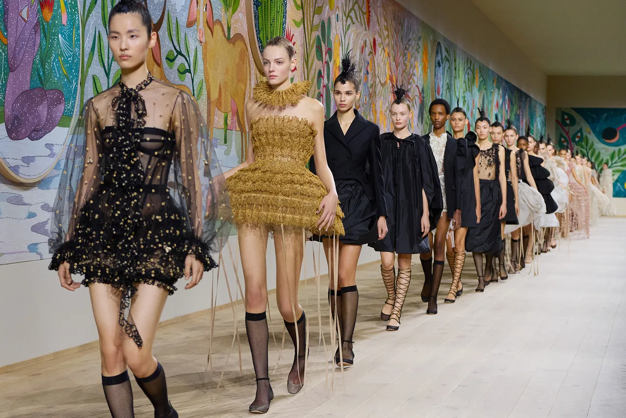 DIOR-HC-SS25-70