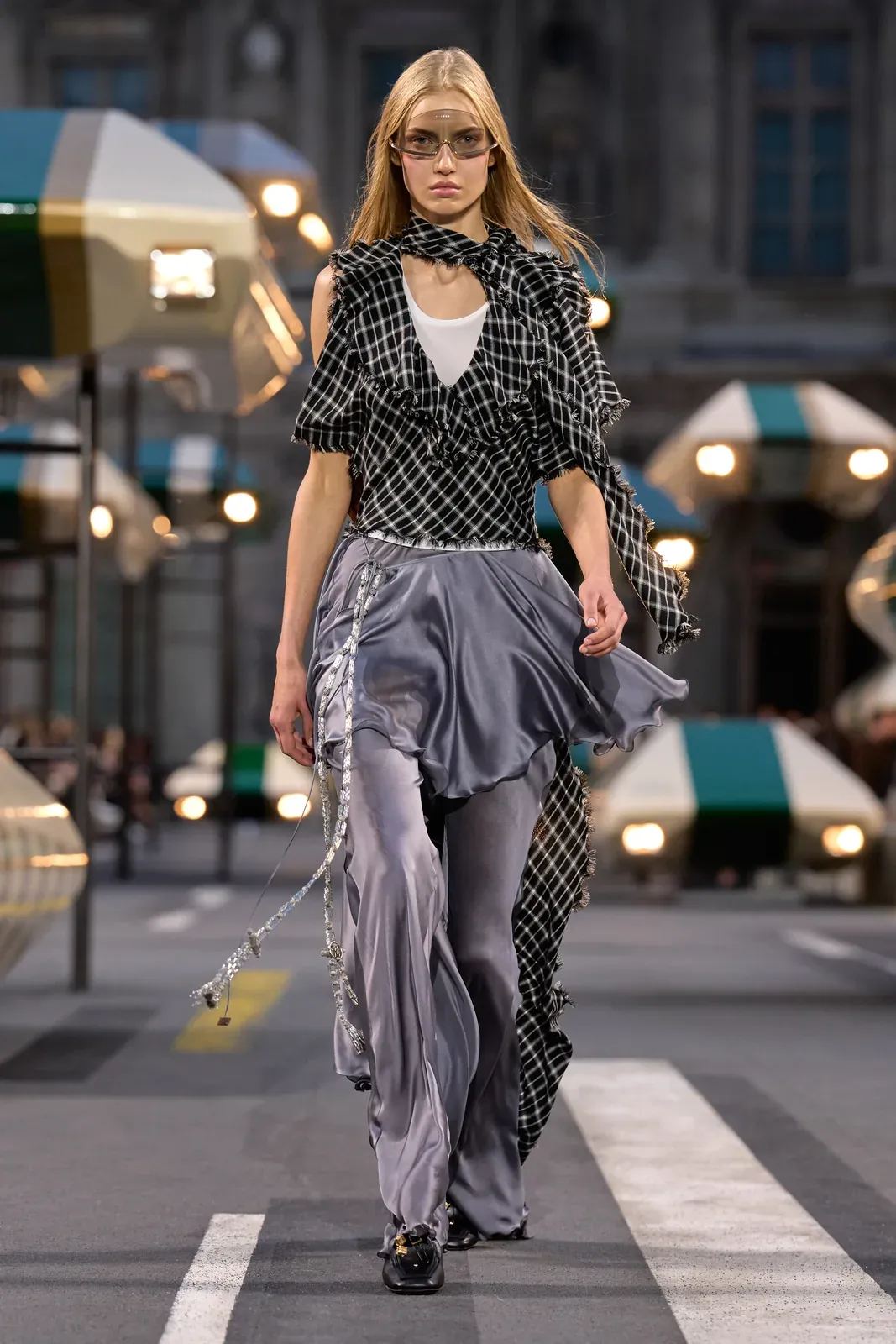 metal-louis-vuitton-ss27-30