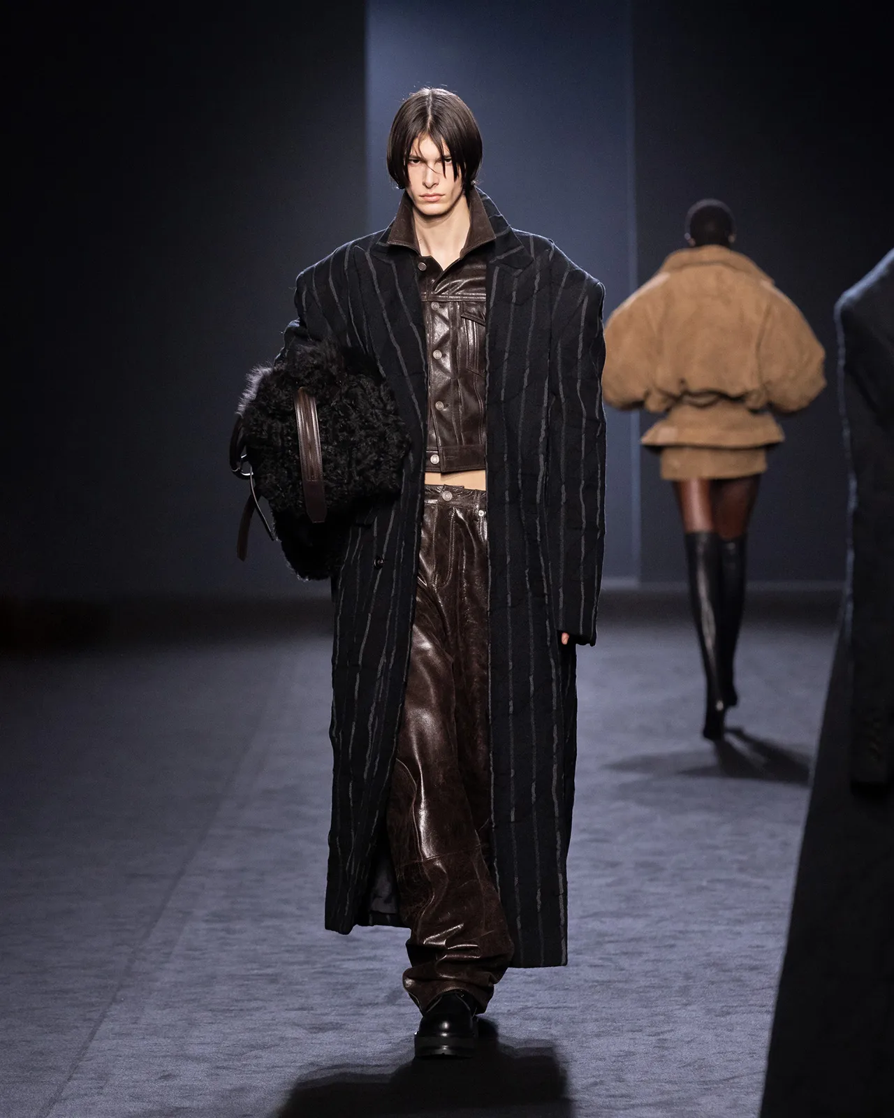JuunJ_fw25_look4x5_36