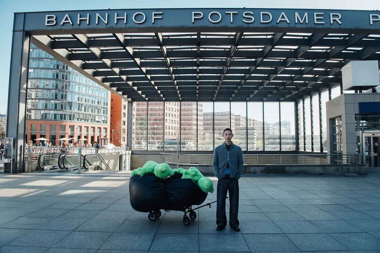 SAMSOE-SAMSOE_AW25_CAMPAIGN_FEED_PHILIPP-PAULUS_205083~1