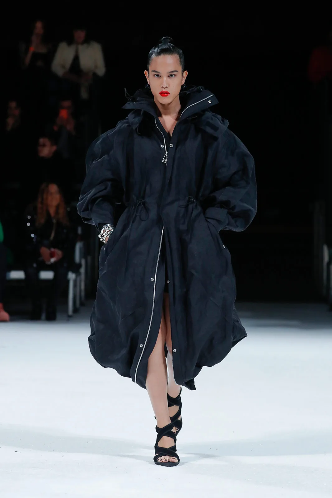 Bottega Veneta Salon 03   Look 55