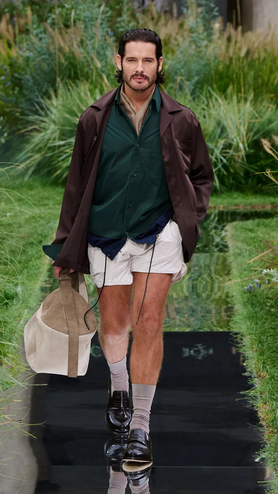BOSS_SHOW_SPRING_SUMMER_2025_MILAN_9X16_Look_29__image-mid-res
