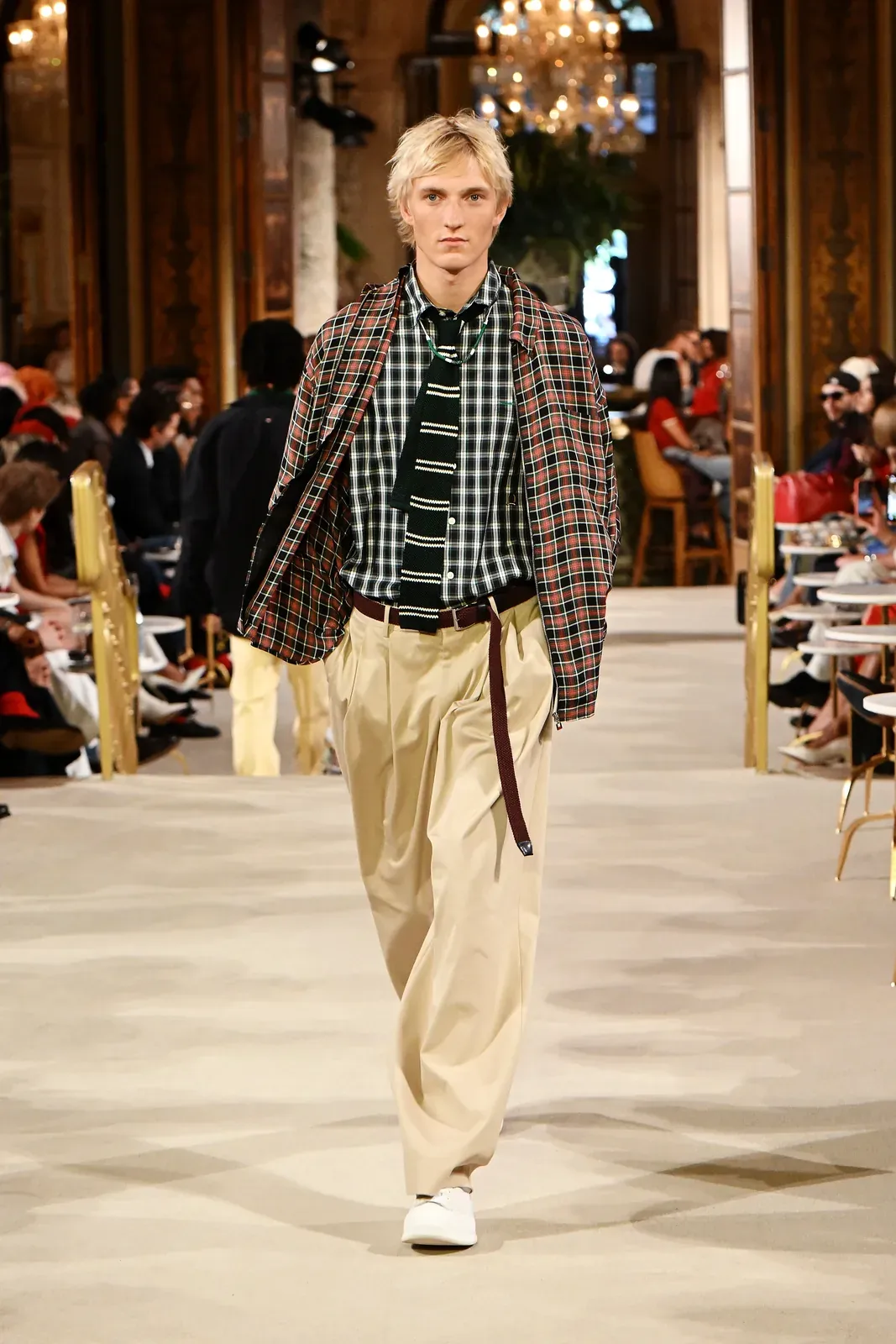 metal-tommy-hilfiger-spring-2027-61.webp
