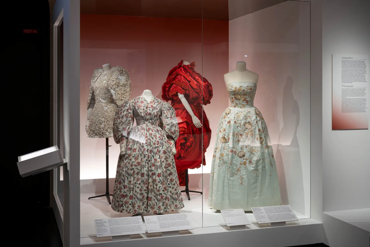 The-Crafts-and-Trades-of-Fashion_11