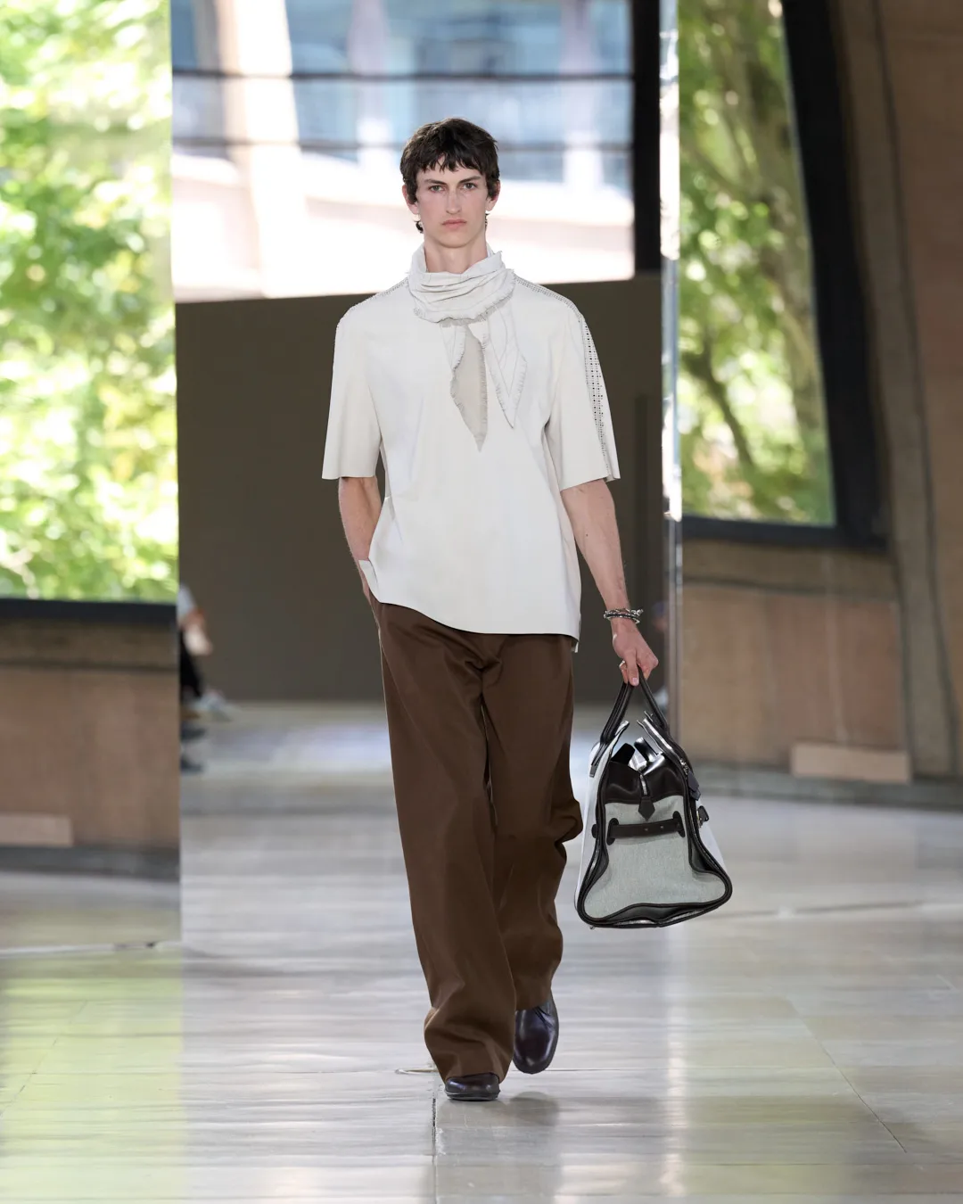 HERMES_MRTW_SHOW_SS26_RUNWAY_1