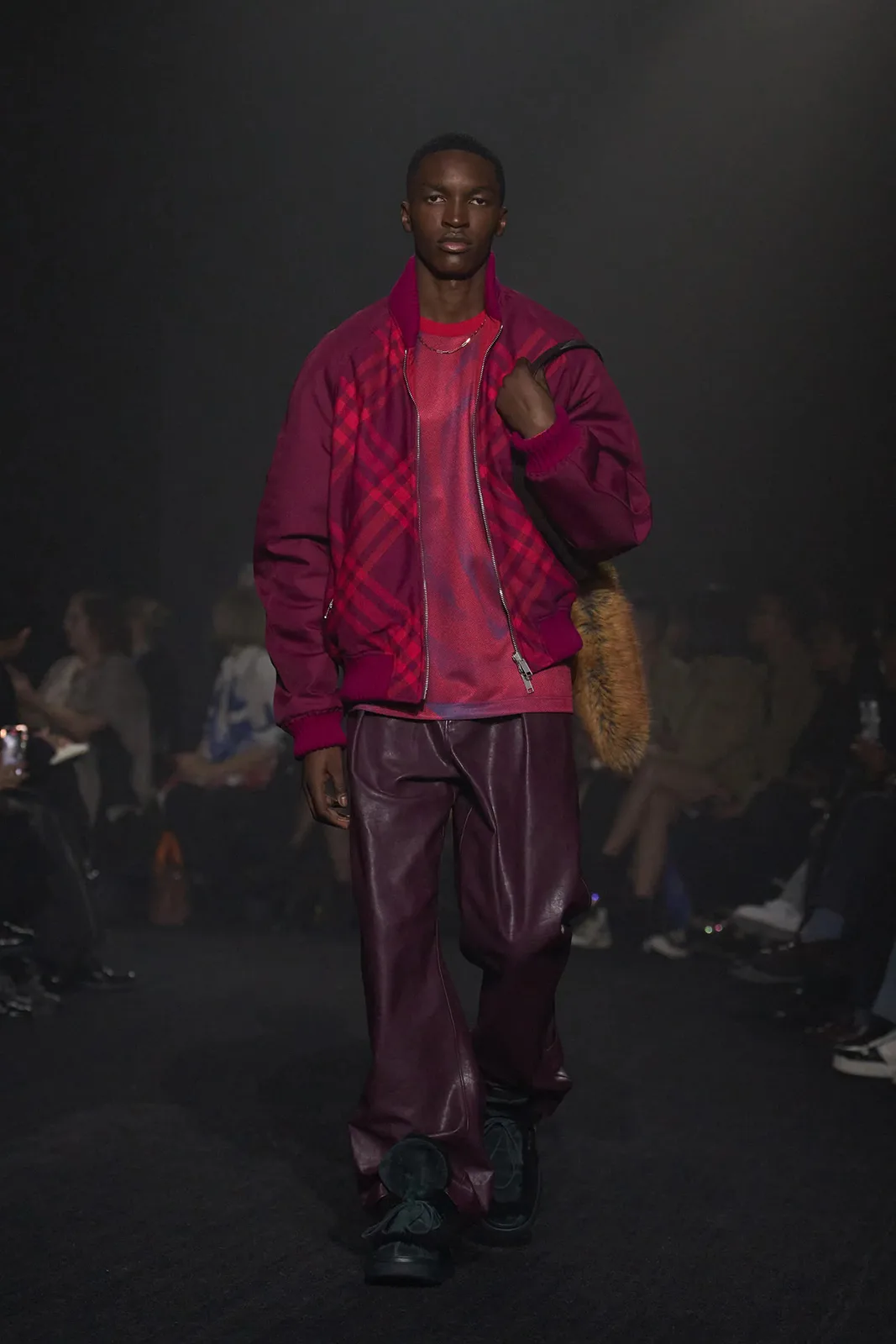 Burberry Fall 2023 Ready to Wear Gorunway 12