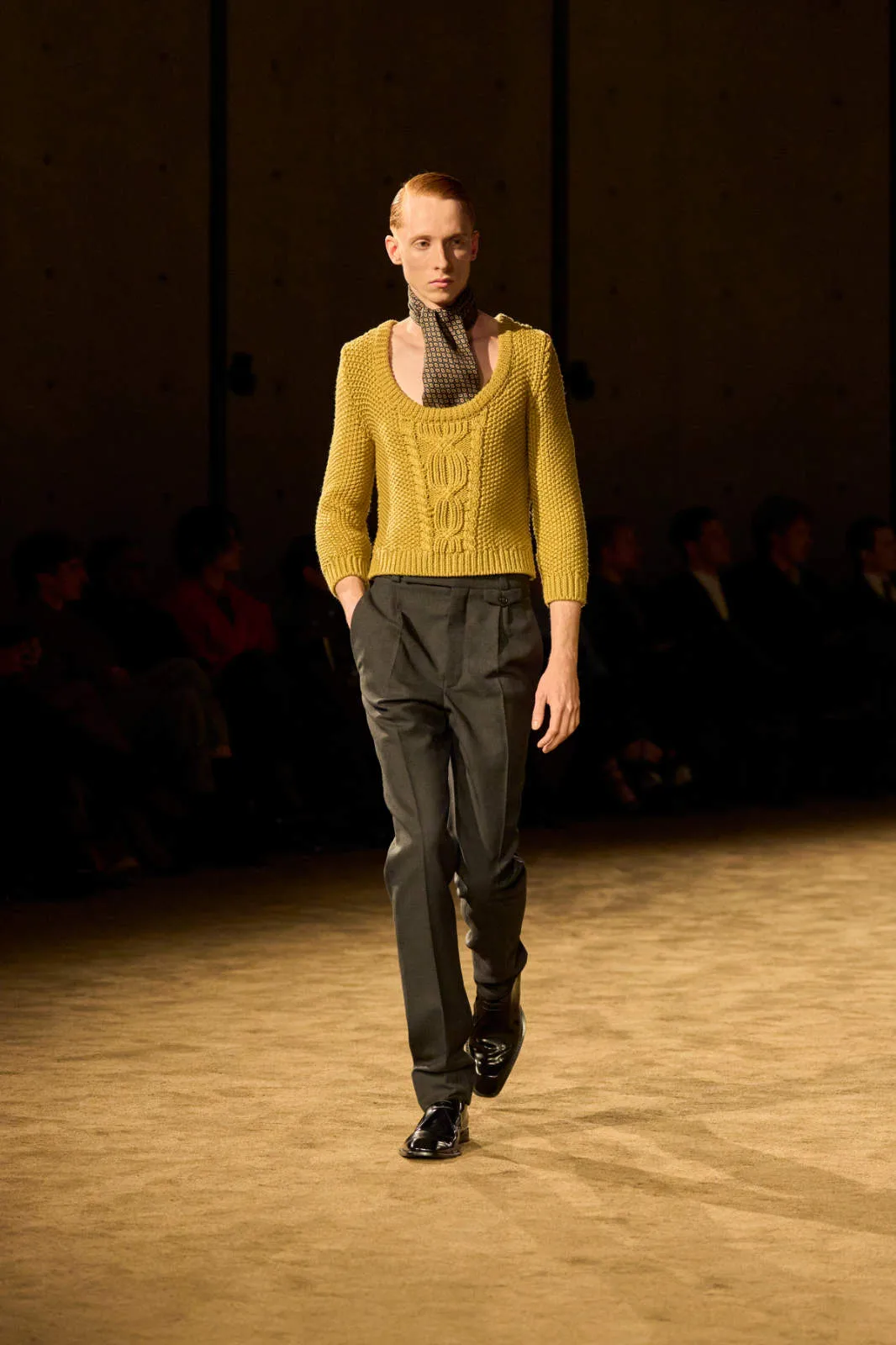 SAINT_LAURENT_FASHION_SHOW_MEN_WINTER26_RUNWAY_HR_14