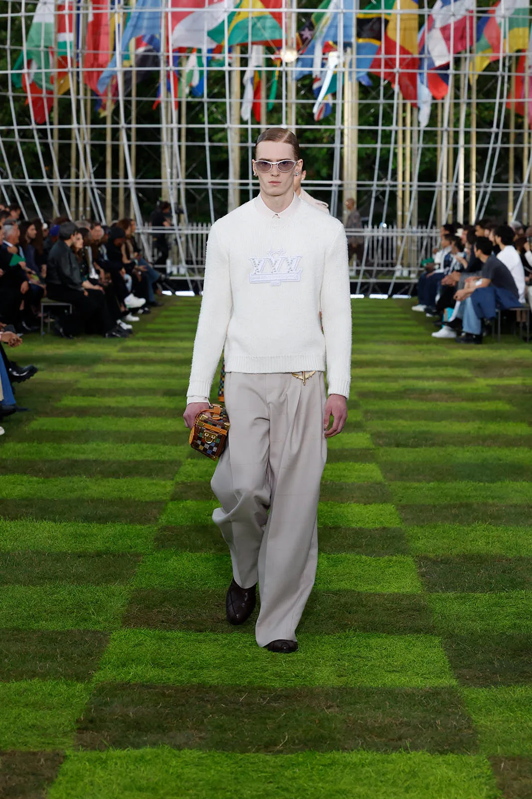 LOUIS-VUITTON-SPRING-SUMMER-2025_6