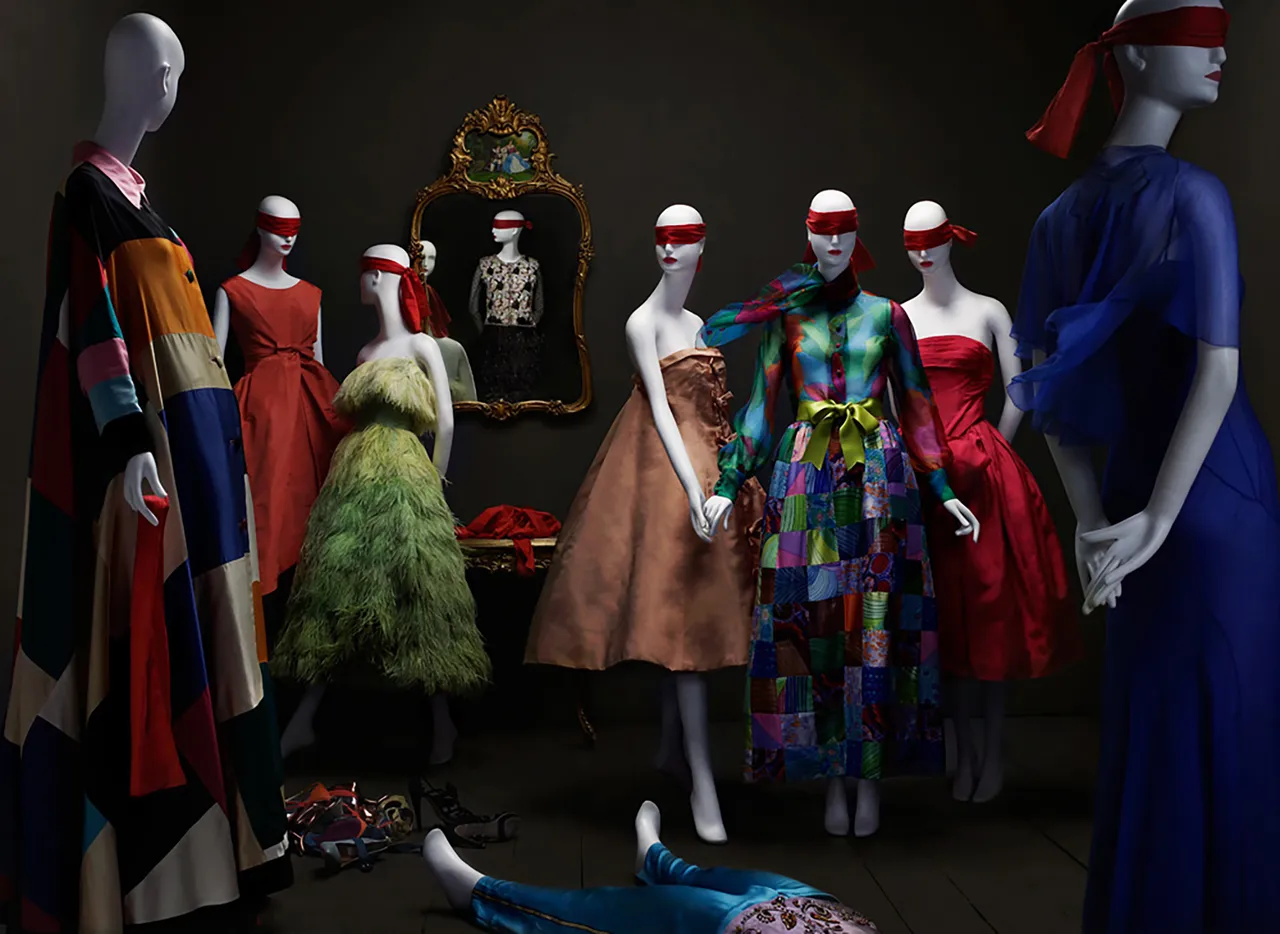 Hamish-Bowles-unveils-Yves-Saint-Laurents-enduring-legacy_hube_1