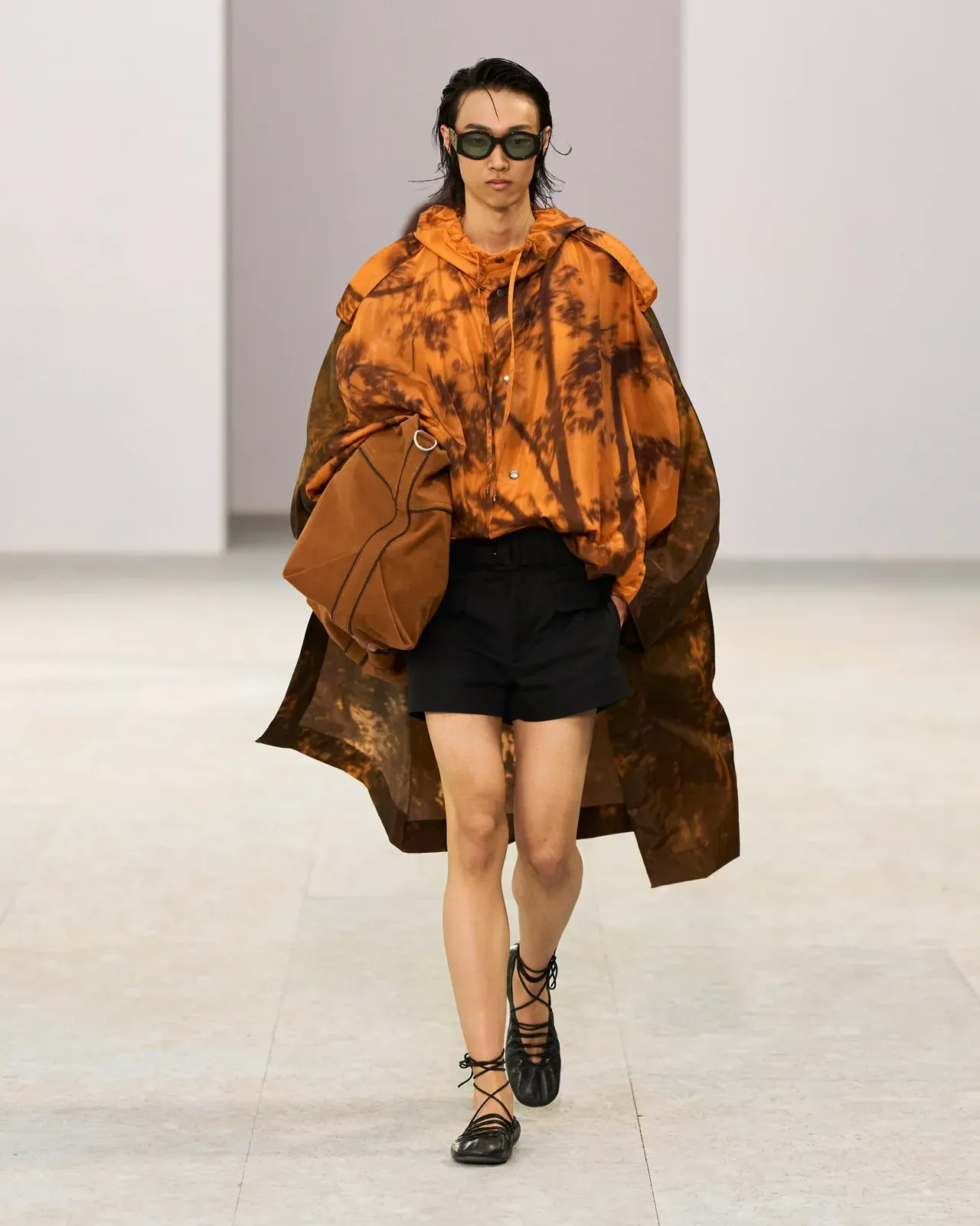 metal-dries-van-noten-s-s-2027-menswear-32