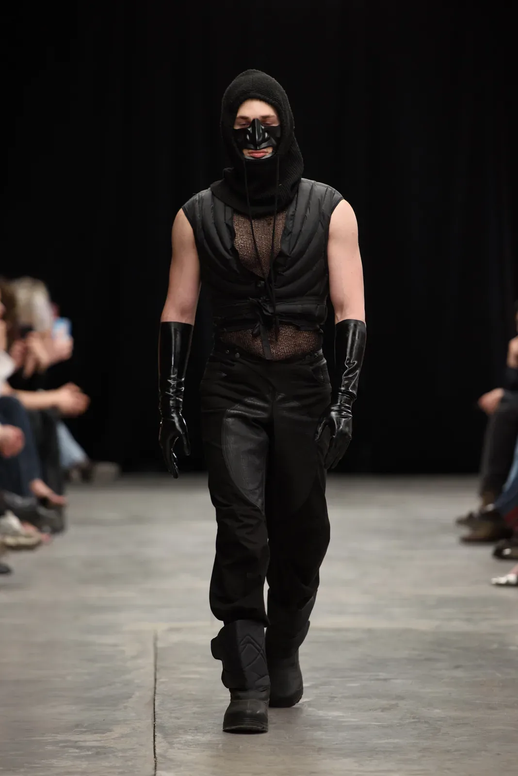 metal-mercedes-benz-fashion-week-tbilisi-02-gio-levan-03