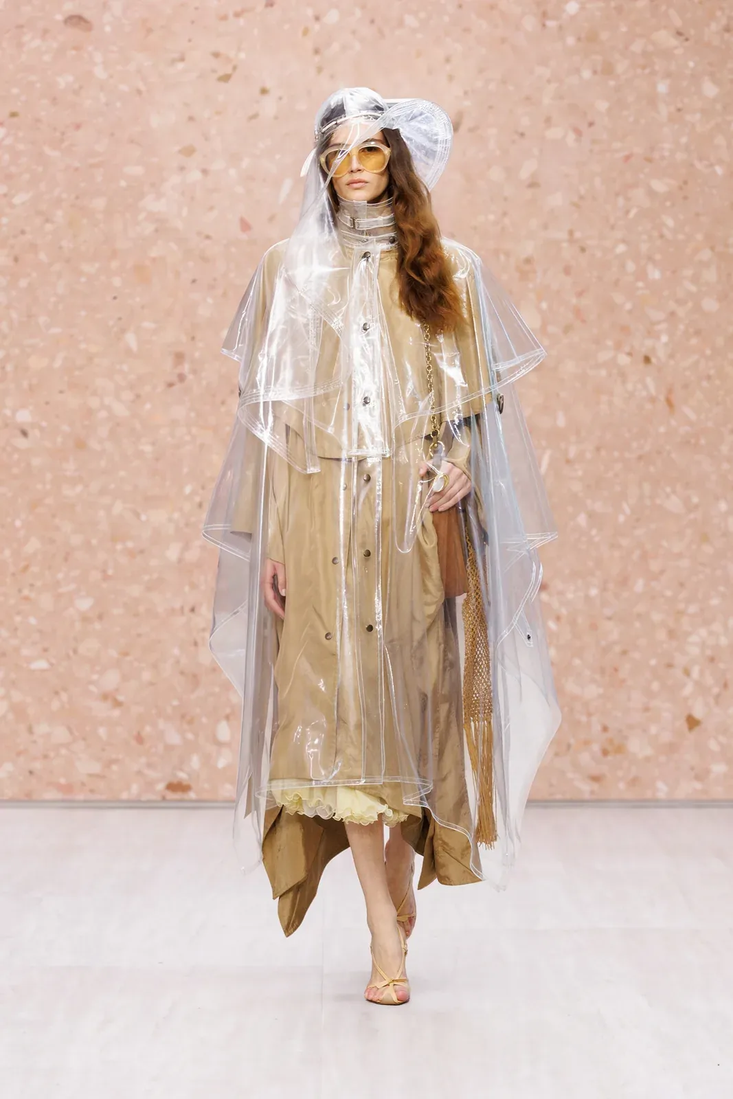 metal-chloe-ss27-25