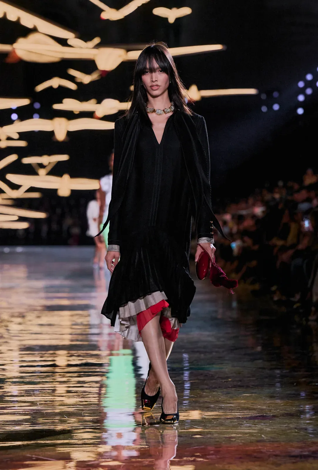 metal-chanel-ss27-59