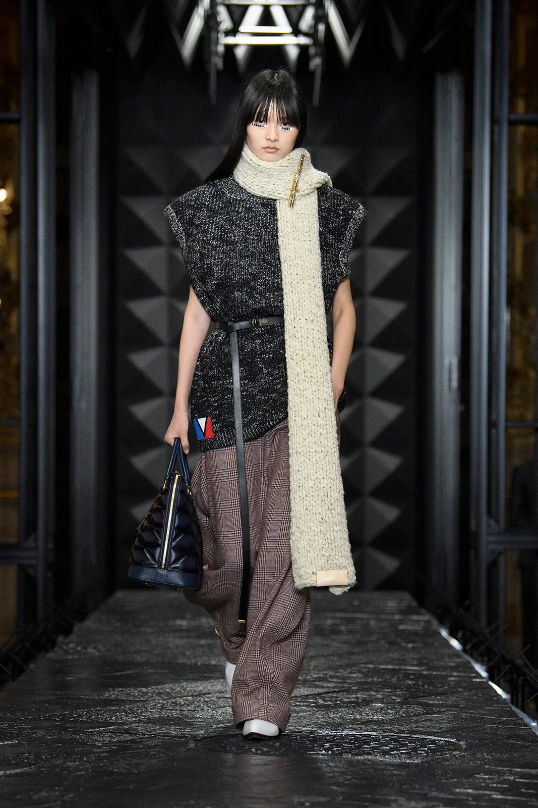 Louis Vuitton F W2324 Look 22