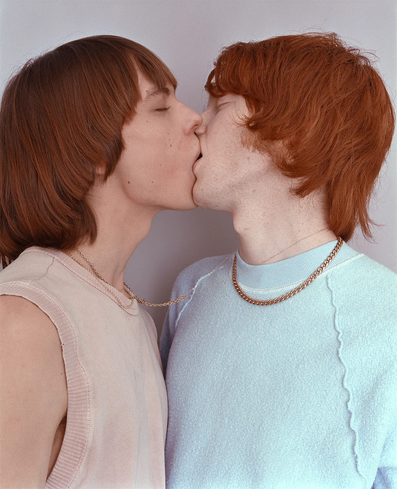 RGB-Aron-&-Chris,-Feel-It,-Dazed-&-Confused,-Issue-63,-2000-(c)Rankin