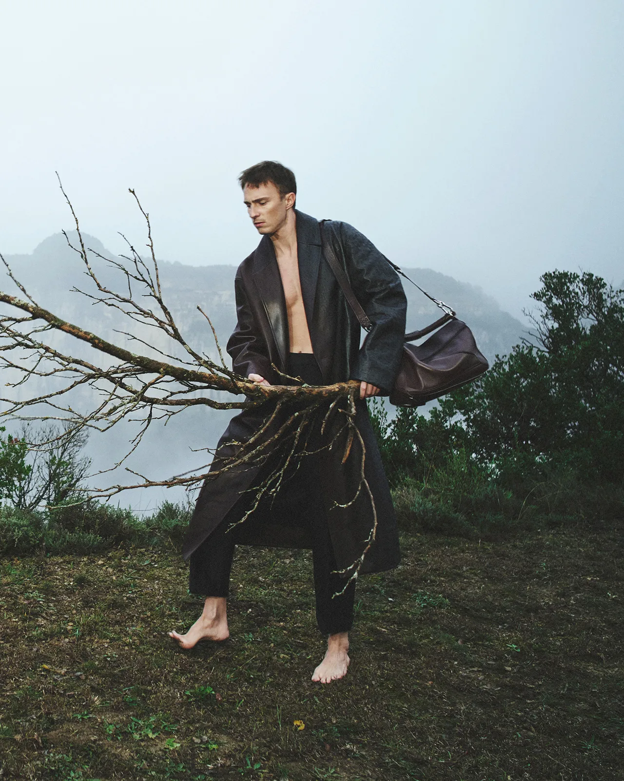 LOEWE_SS25_DAVID_SIMS_CAMPAIGN_4