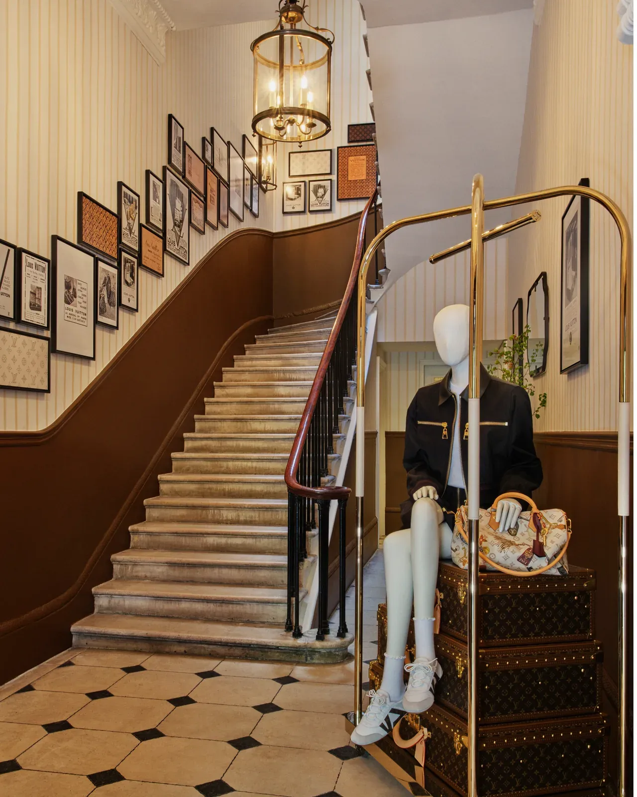 metal-louis-vuitton-hotel-edit-06