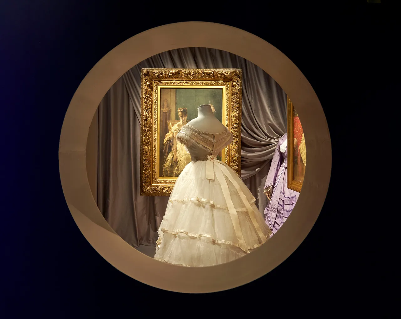 05_Fashion&Interiors_ExhibitionImage_3100
