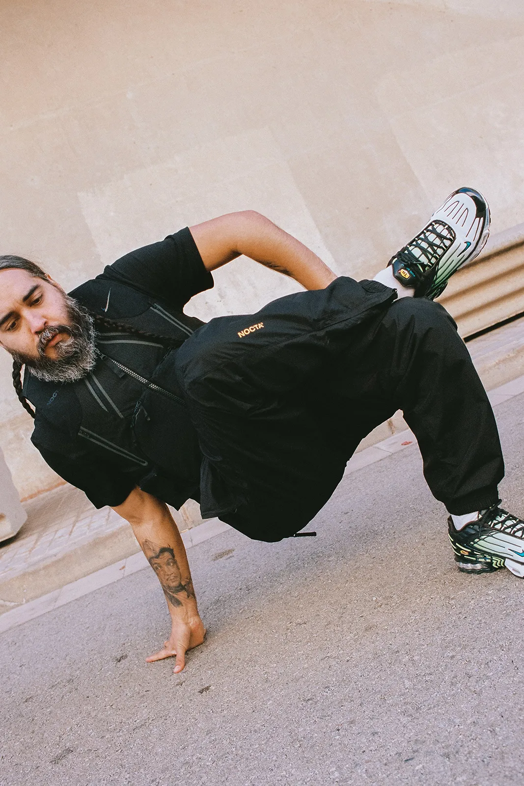 Nike Own the Floor Metalmagazine 19