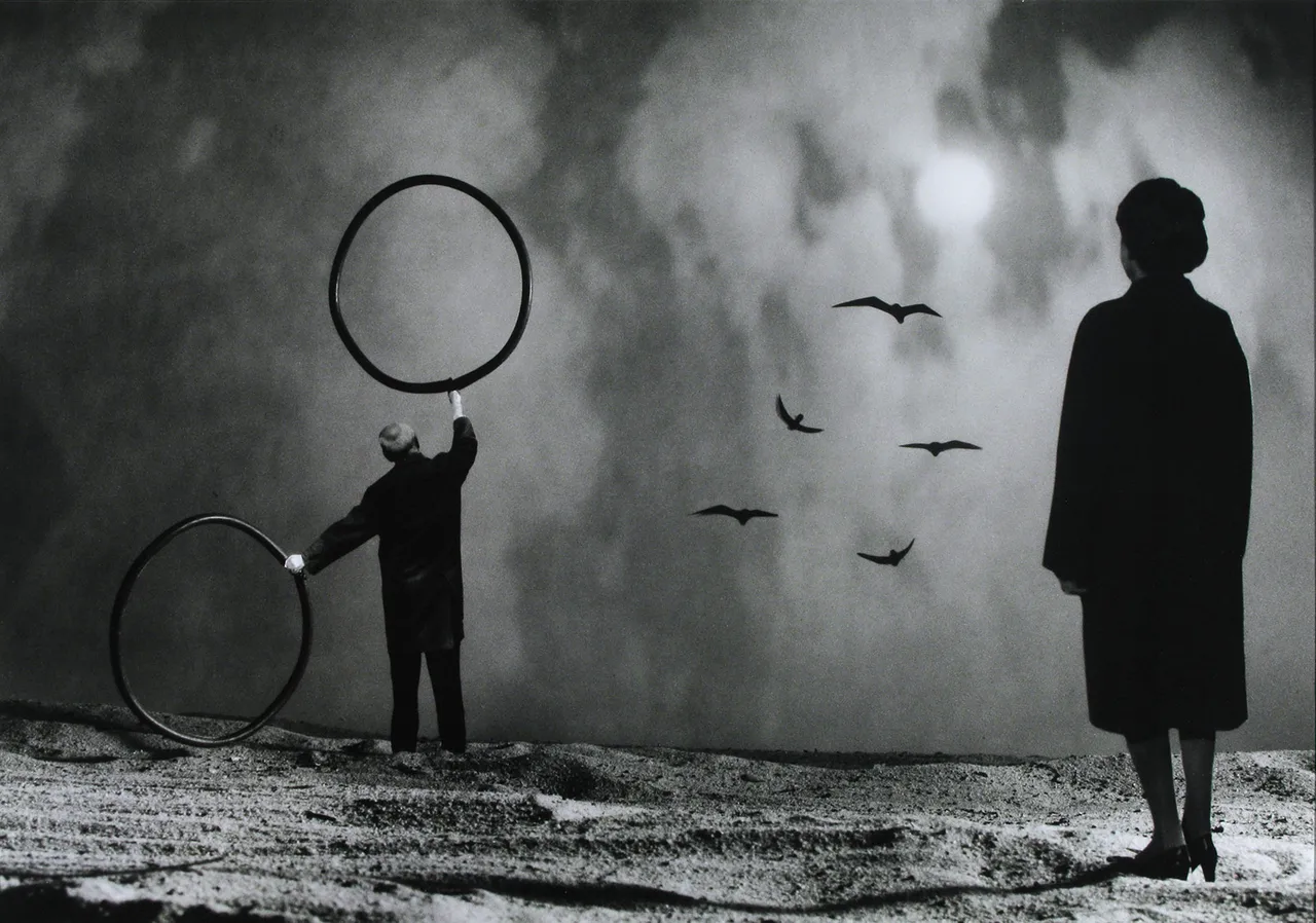 Gilbert Garcin Exhibition Metalmagazine 8