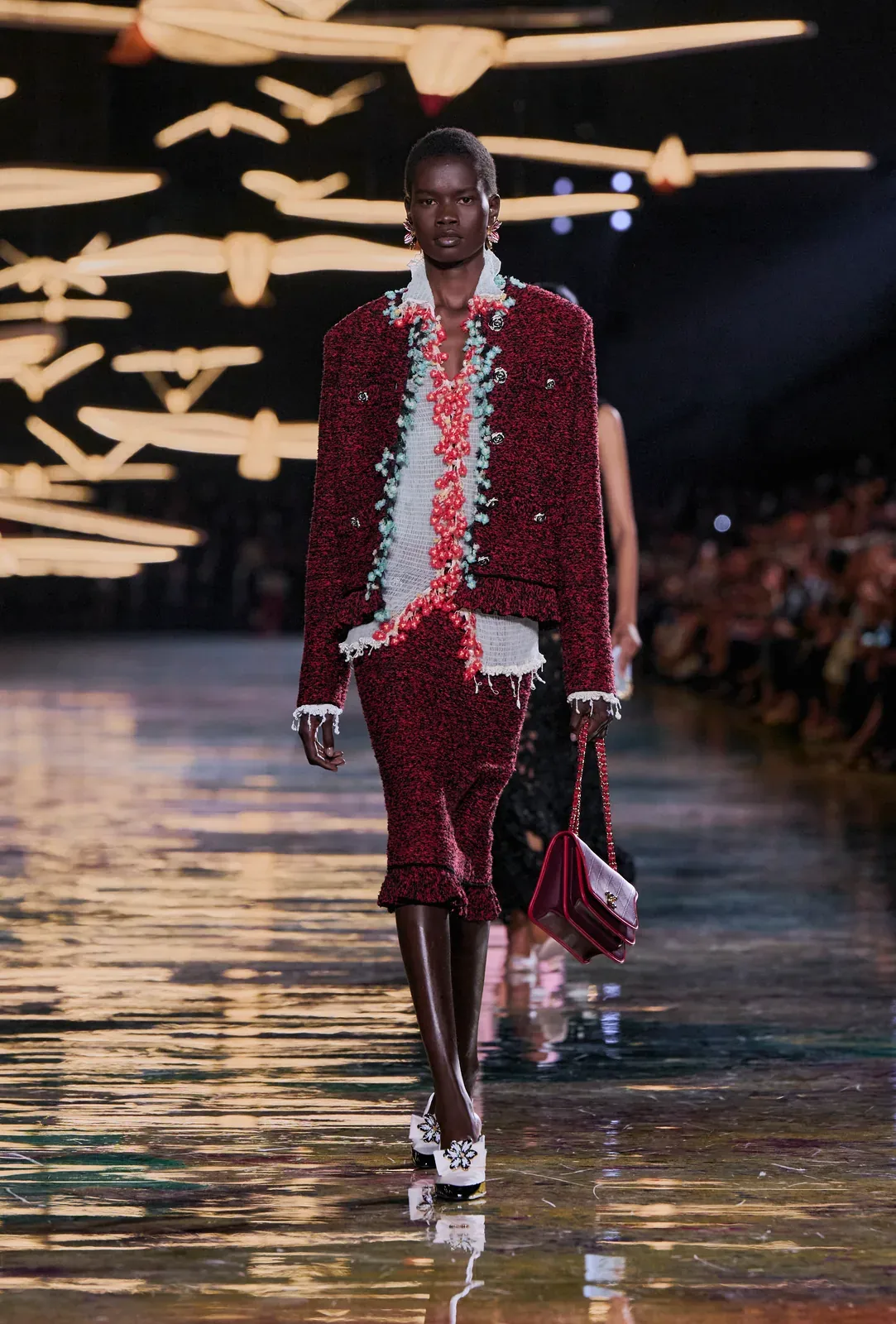 metal-chanel-ss27-85