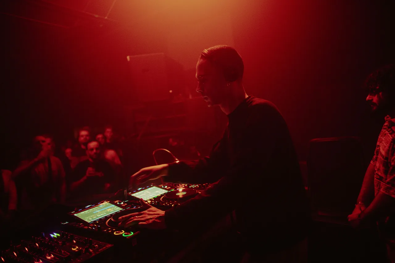 Boiler Room Amsterdam 8.jpg