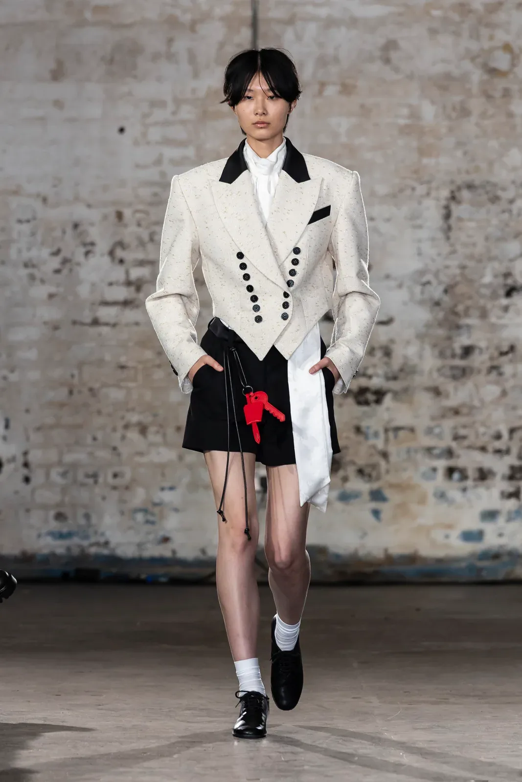 metal-london-fashion-week-ss27-keburia-03