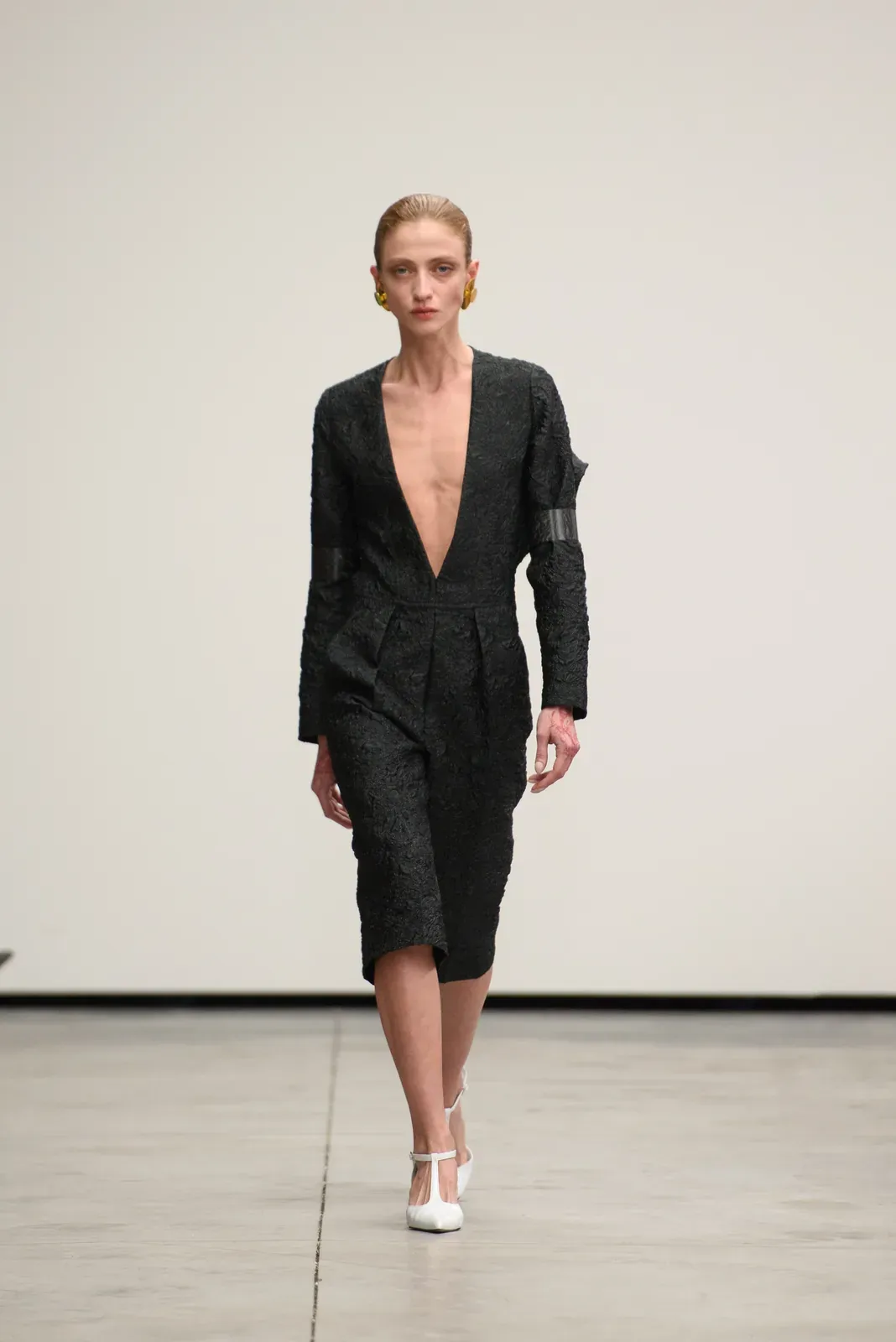metal-mercedes-benz-fashion-week-tbilisi-04-ingorokva-02