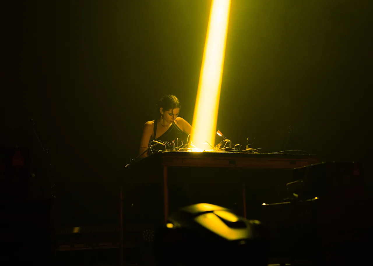 MUTEK26_20250823_AURORAHALAL_©NINAGIBELINSOUCHON_07948